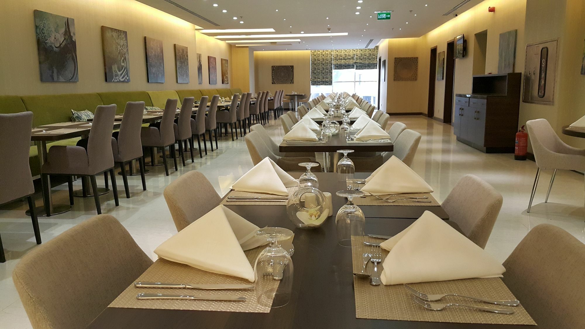 M ホテル マッカ ミレニアム メッカ エクステリア 写真 The hotel's restaurant