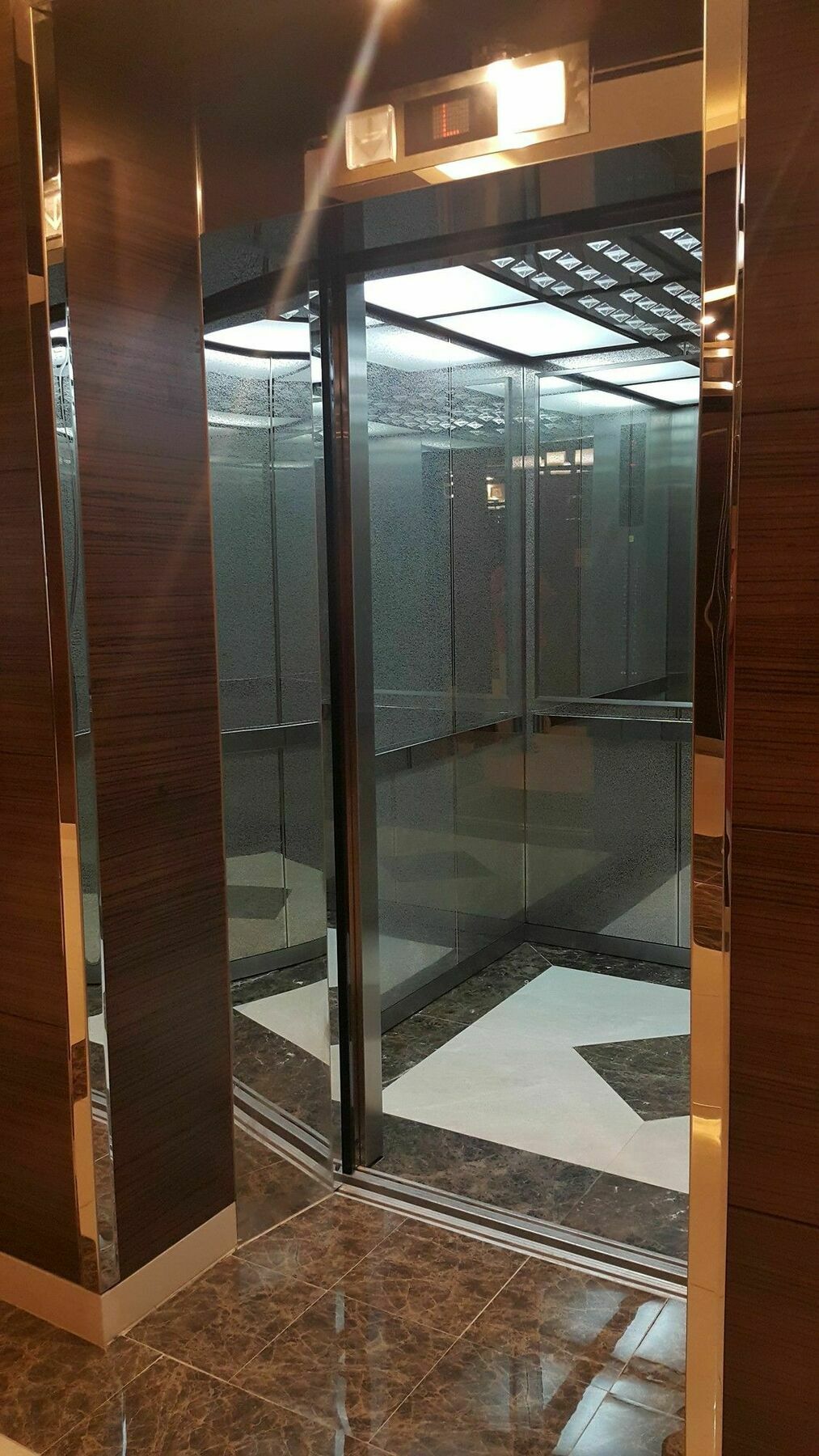 M ホテル マッカ ミレニアム メッカ エクステリア 写真 A lift cabin